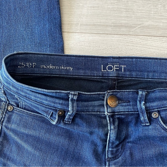 LOFT Jeans Mid Rise Skinny - Picture 4 of 5